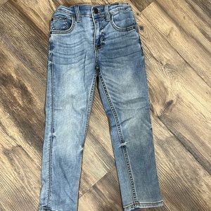 Boys Cat and Jack skinny jeans. Size 6